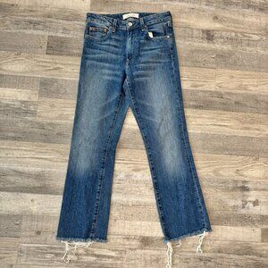 Trave medium wash straight leg raw hem ankle jeans size 26 S12